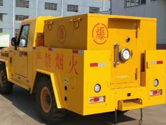 潼南凯龙爆破器材运输车：保障爆破任务的安全运行