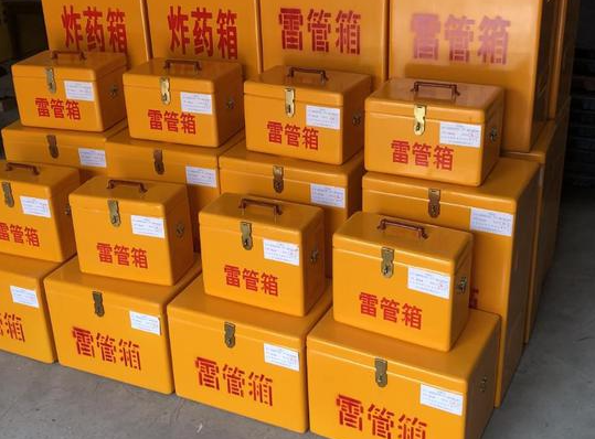潼南玻璃钢雷管箱的使用寿命一般是多少？
